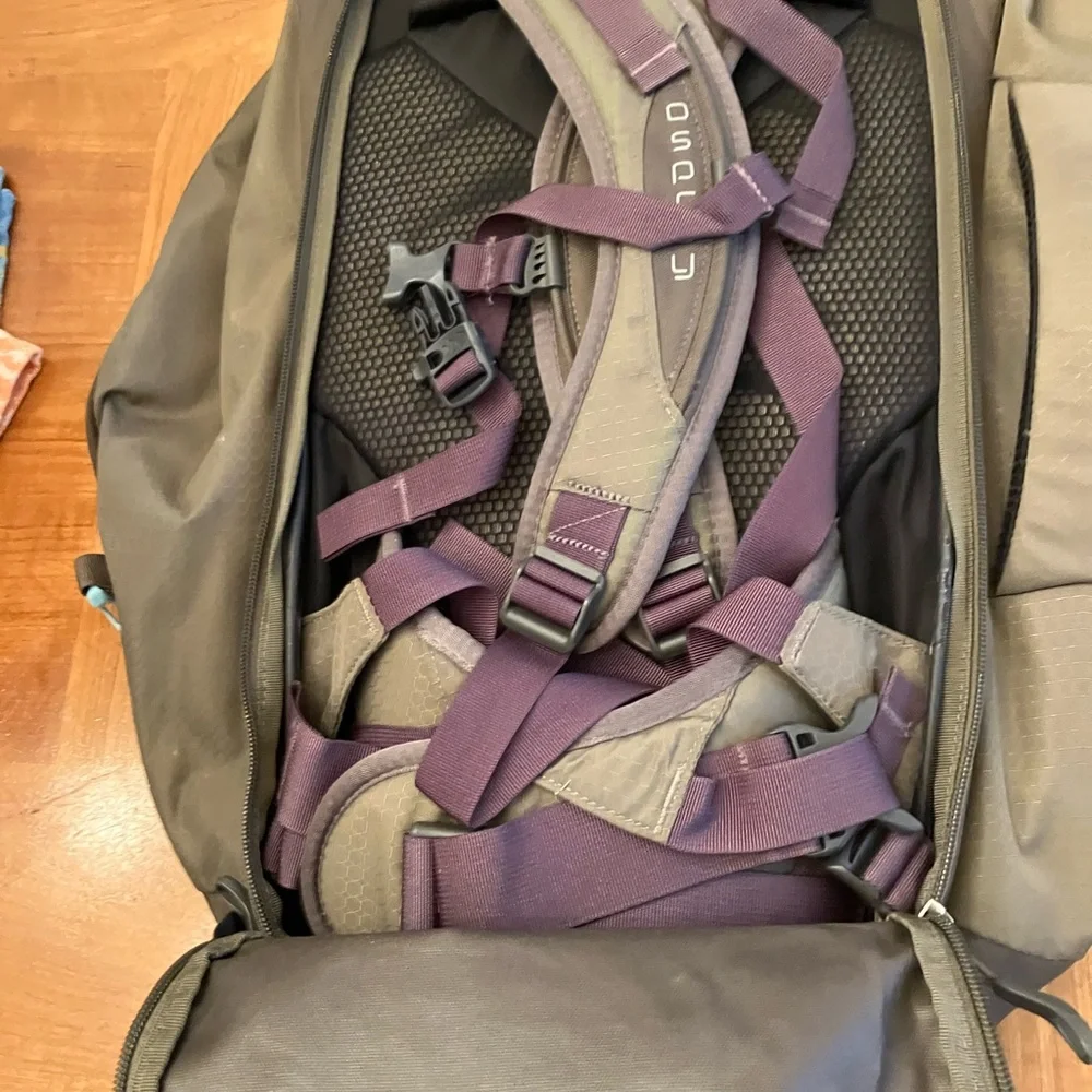 Osprey Men's Backpack - Black and Olive - Picture 5 of 11